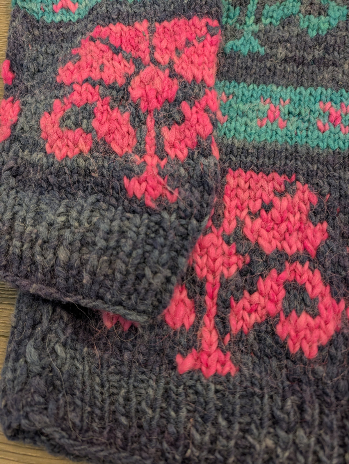 80s Women's Hand Knit Fair Isle Chunky Wool Sweater
