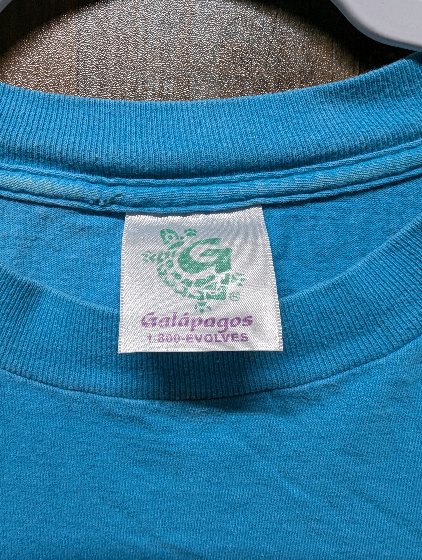 90s Galapagos Islands Evolutions t shirt