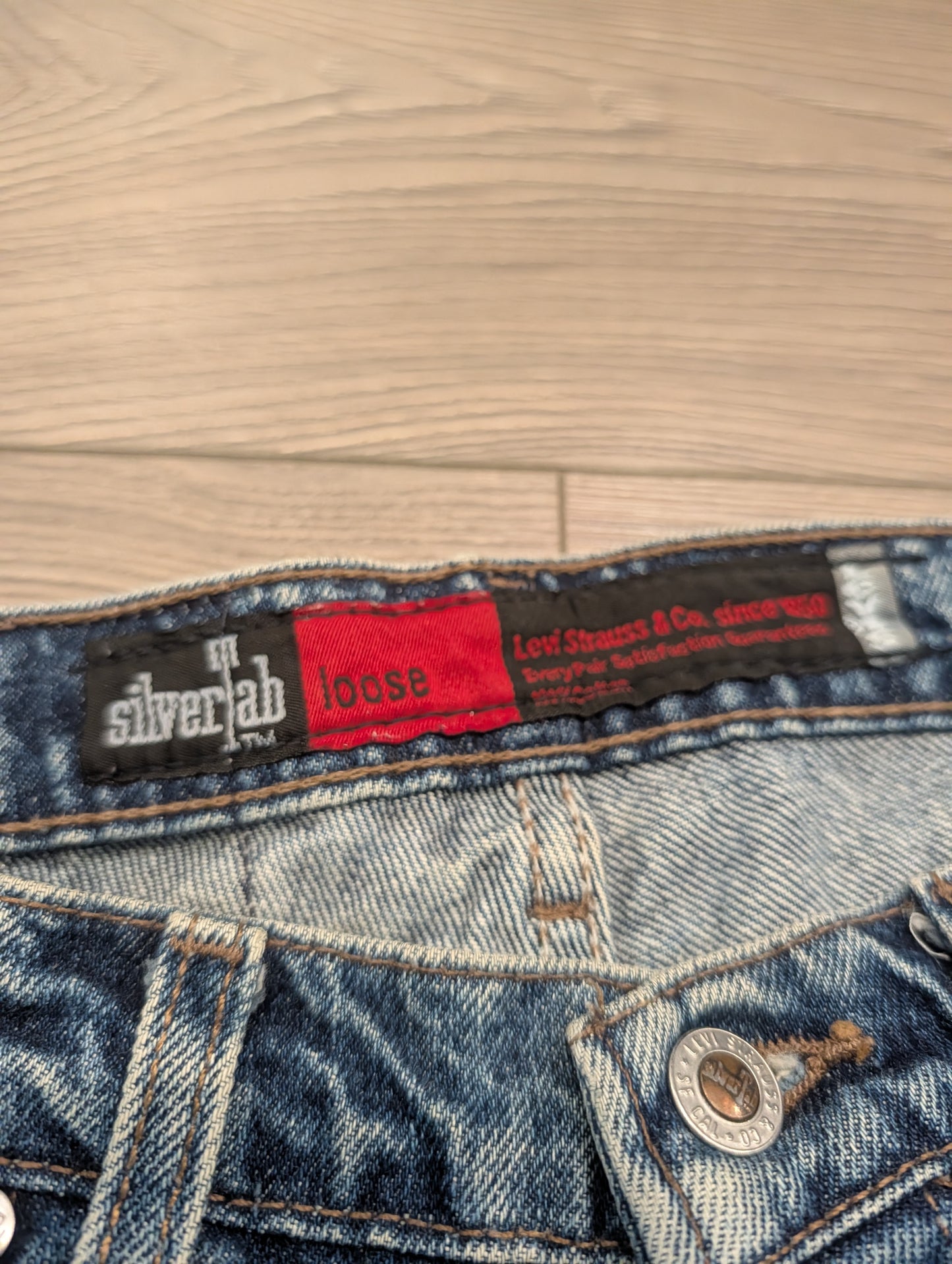90s Levi's Silvertab Loose Jean Shorts