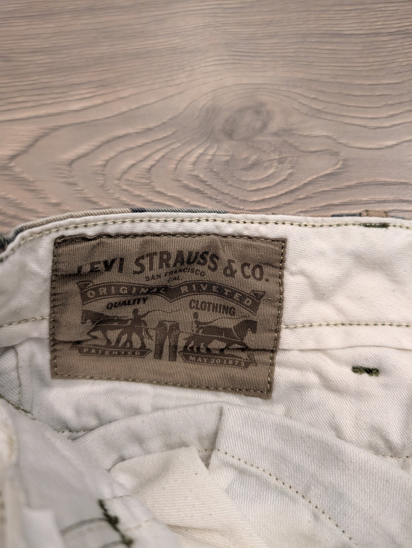 Y2K Levis Camo Cargo Pants