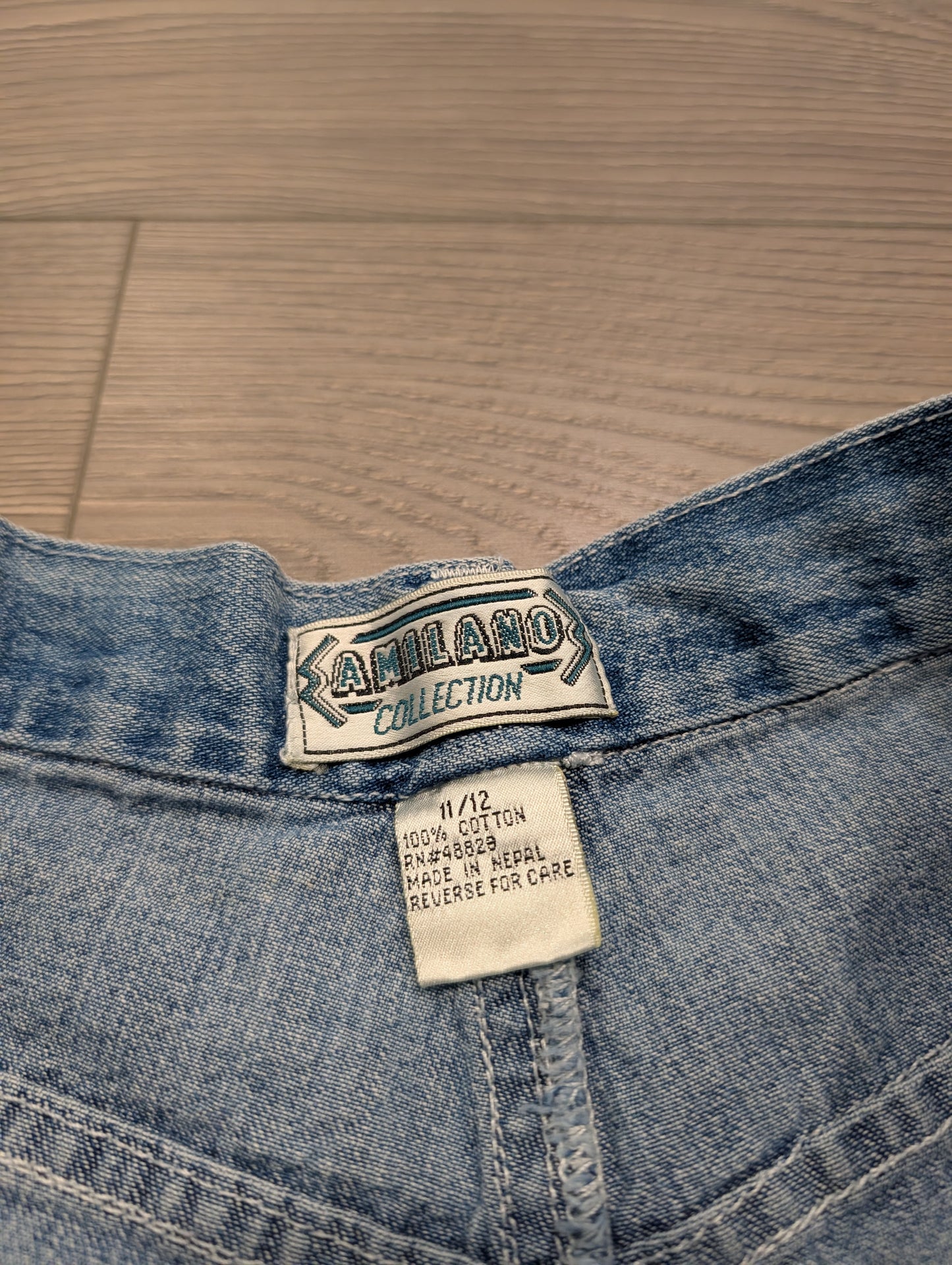 90s Women's Relaxed Fit Stone Washed Jean Shorts
