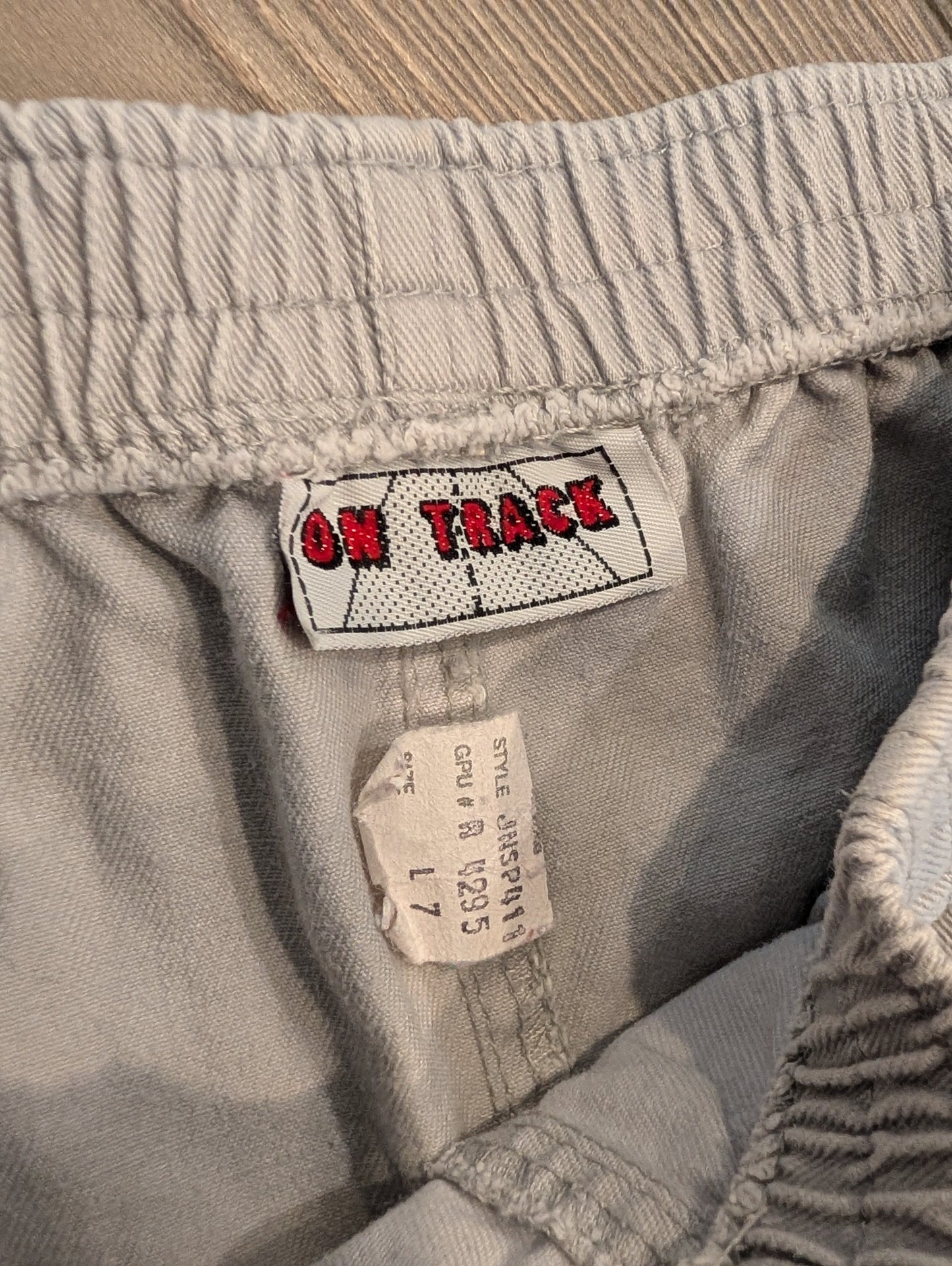 Youth 90's Basic Two-pocket Light Grey Shorts
