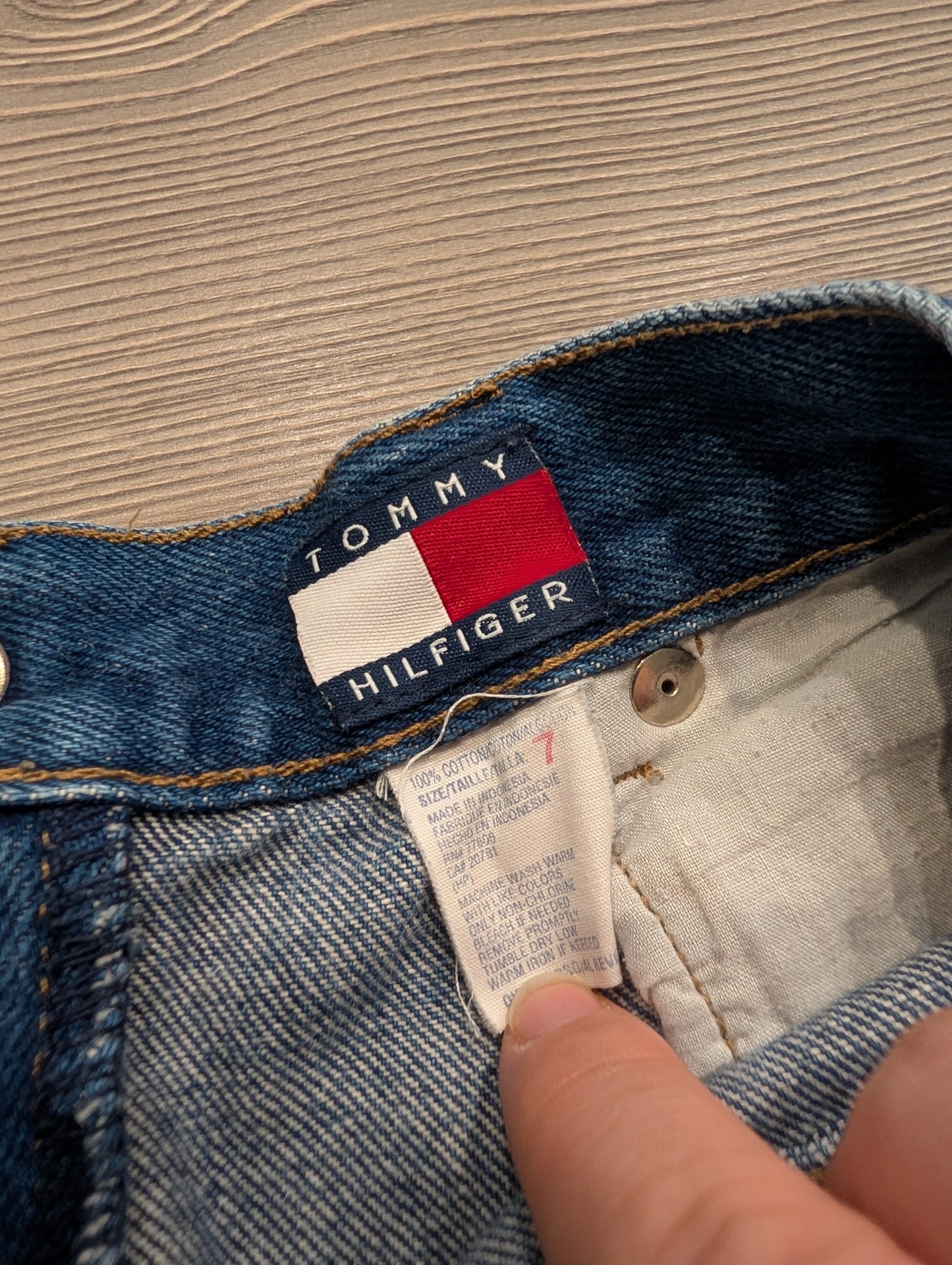 90s Youth Tommy Hilfiger Jean Shorts
