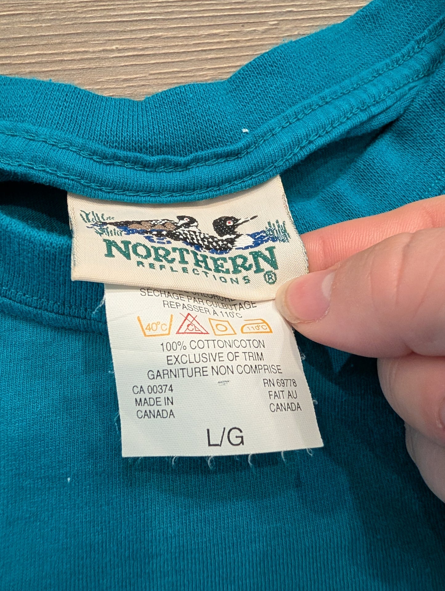 90's AOP Northern Reflection Sea Life Graphic T shirt