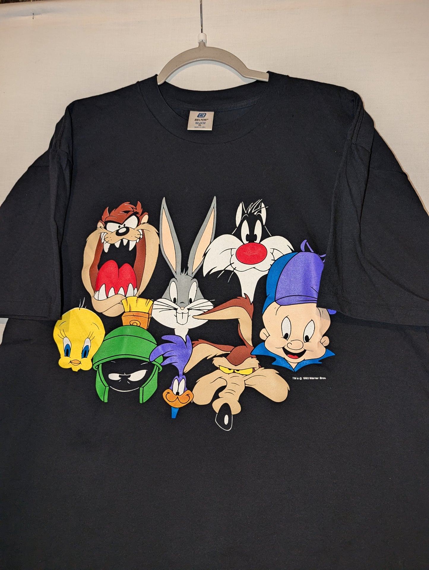 1993 Looney Tunes Character faces t shirt