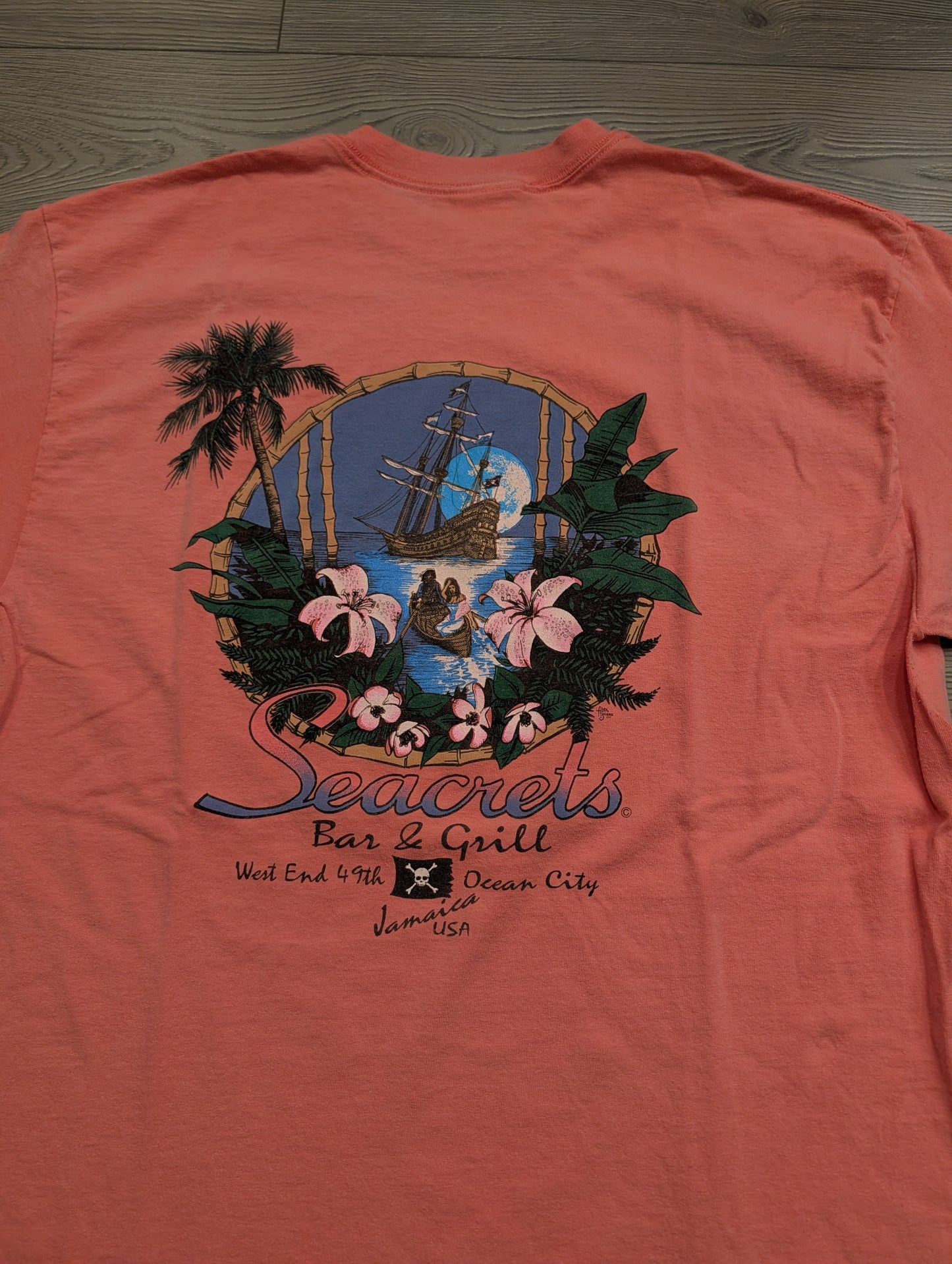 90s Seacrets Bar and Grill Short Sleeve T shirt