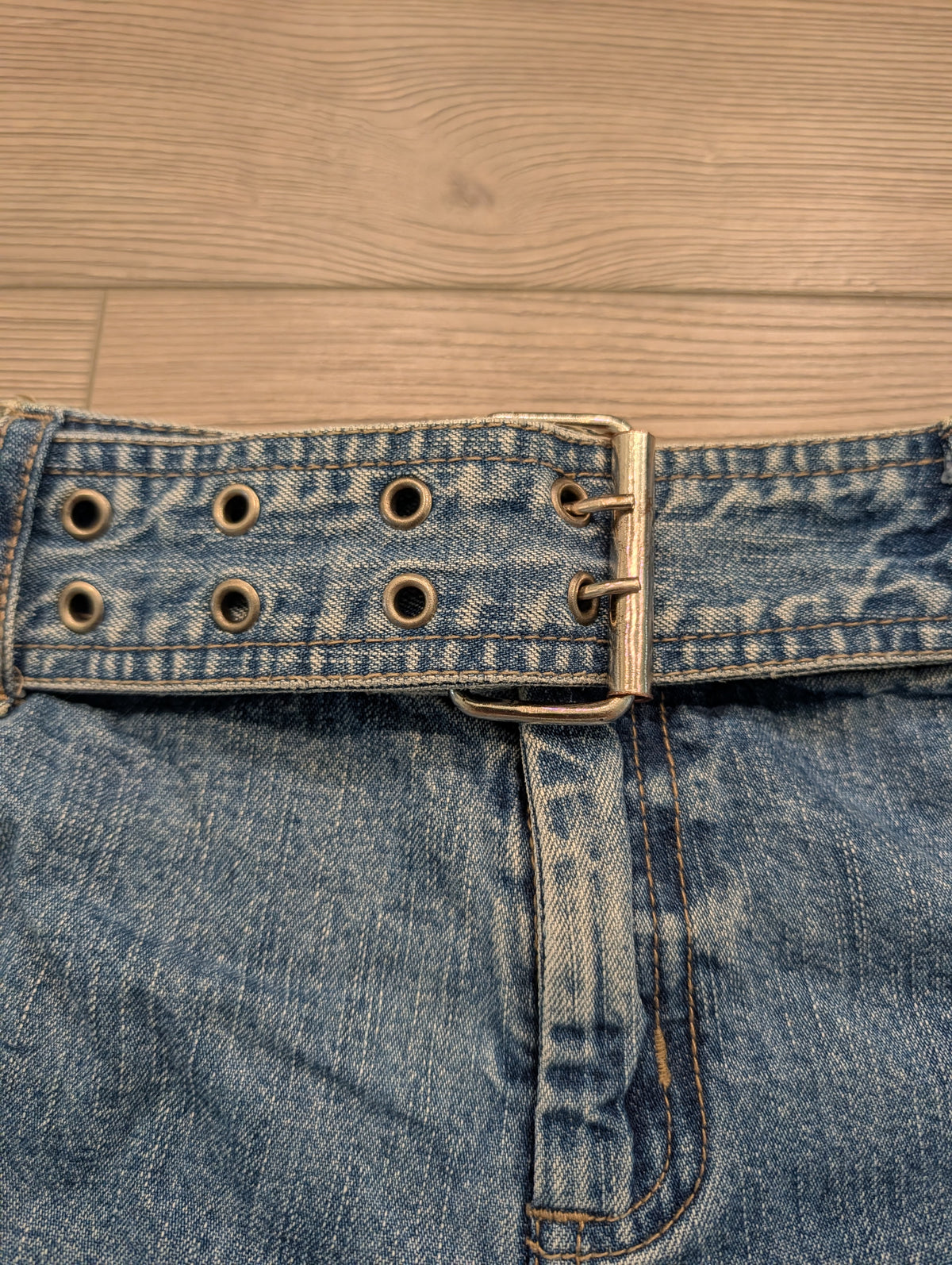 90s/Y2K Youth Girls Wide Belt Jean Shorts