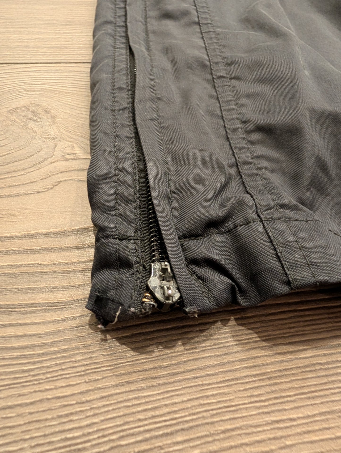 90s/Y2K Nike Nylon Cargo Style Athletic Pants