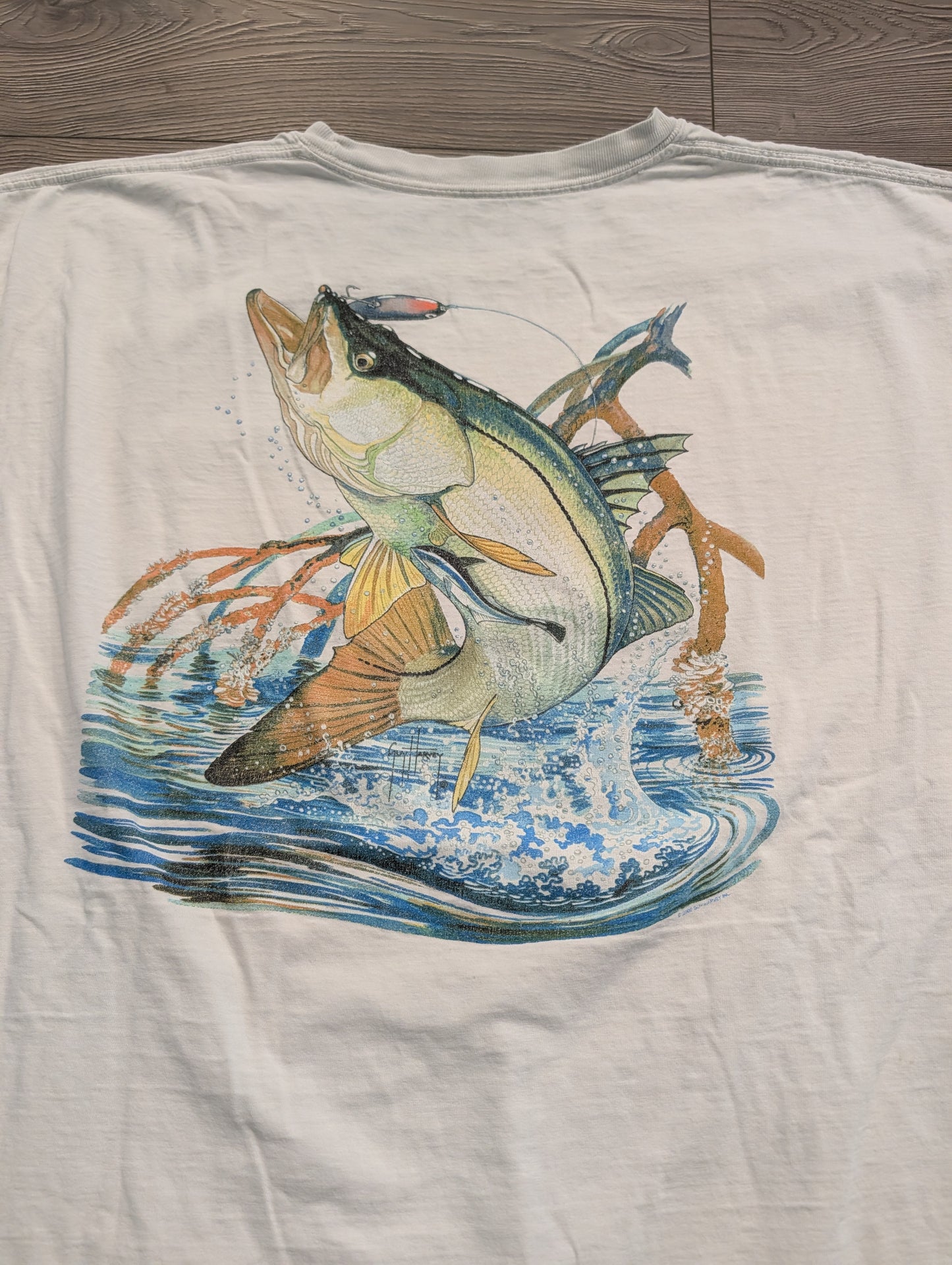 2009 Guy Harvey Snook Fish on Lure Out of Water T-shirt