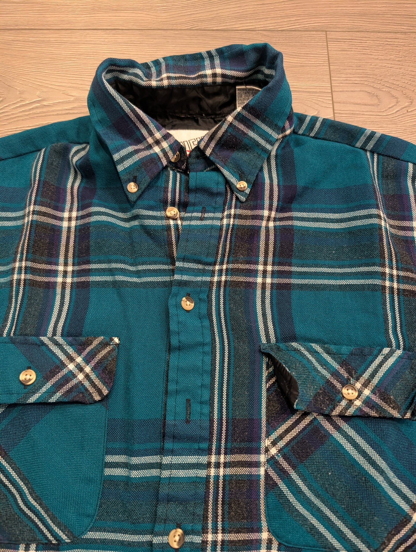 90s Plaid Long Sleeve Button up Shirt