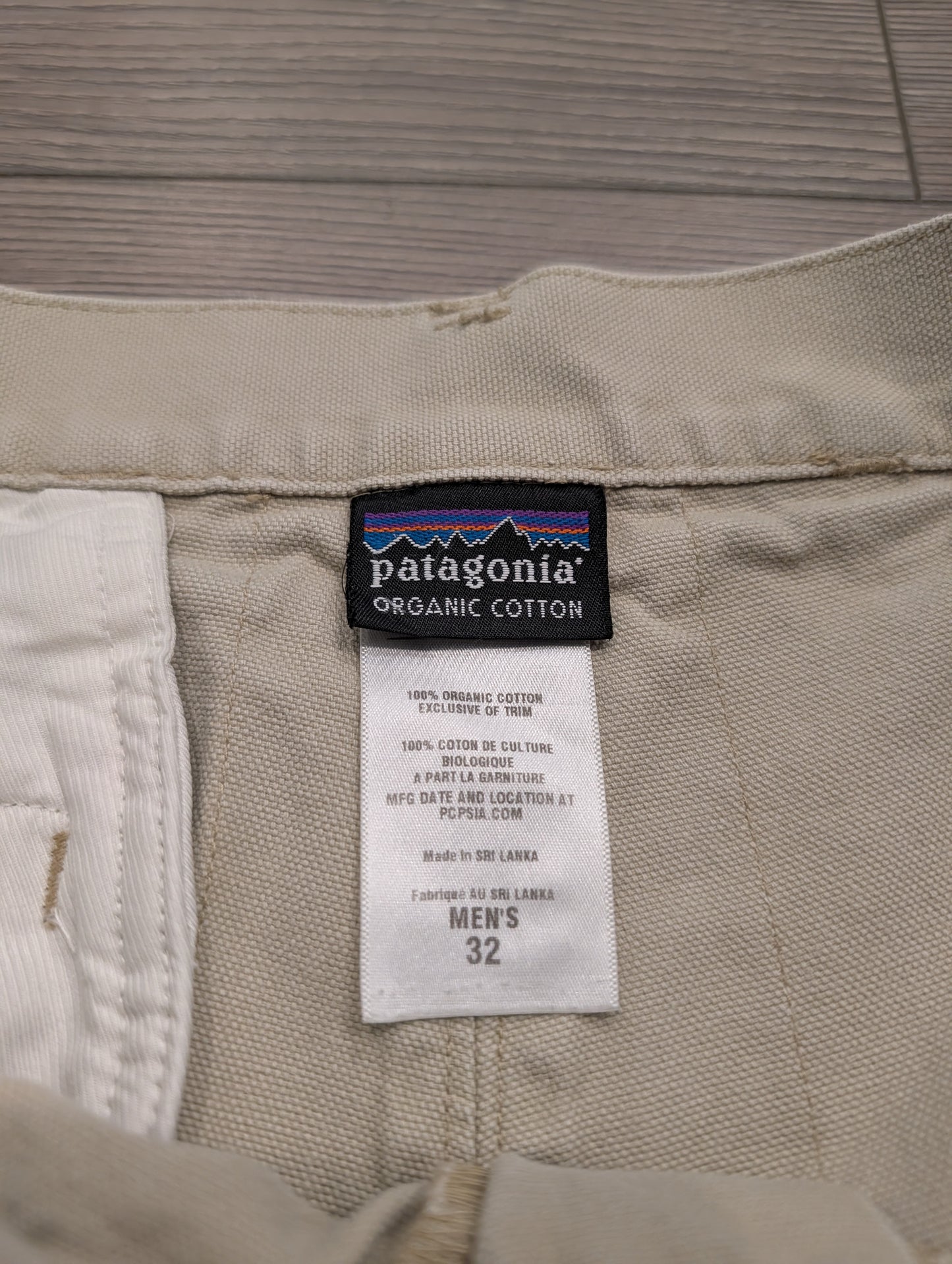90s/Y2K Khaki Canvas Patagonia Shorts