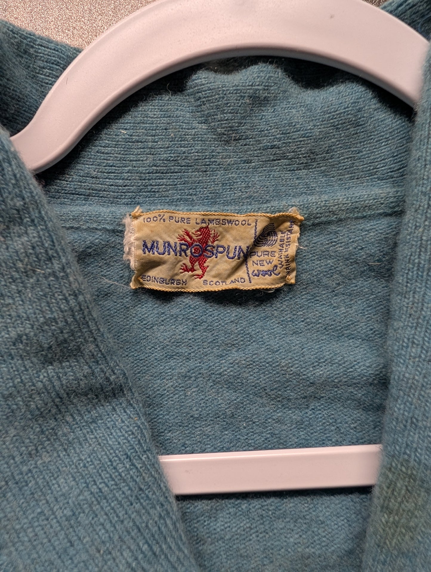 1960s Munrospun Women's Wool Button Up Sweater