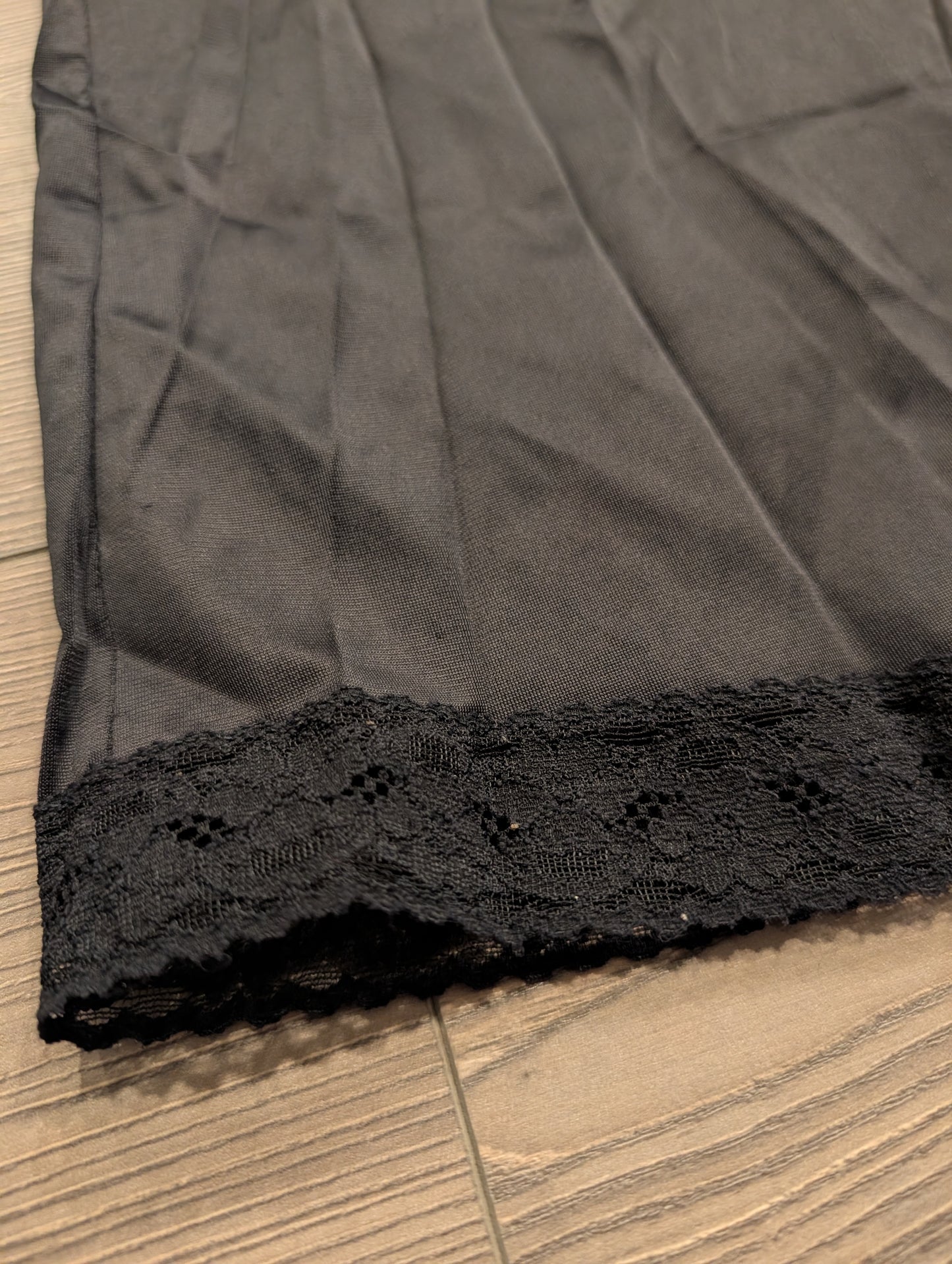 50s/60s Women's Vanity Fair Black Lace-trimmed Slip