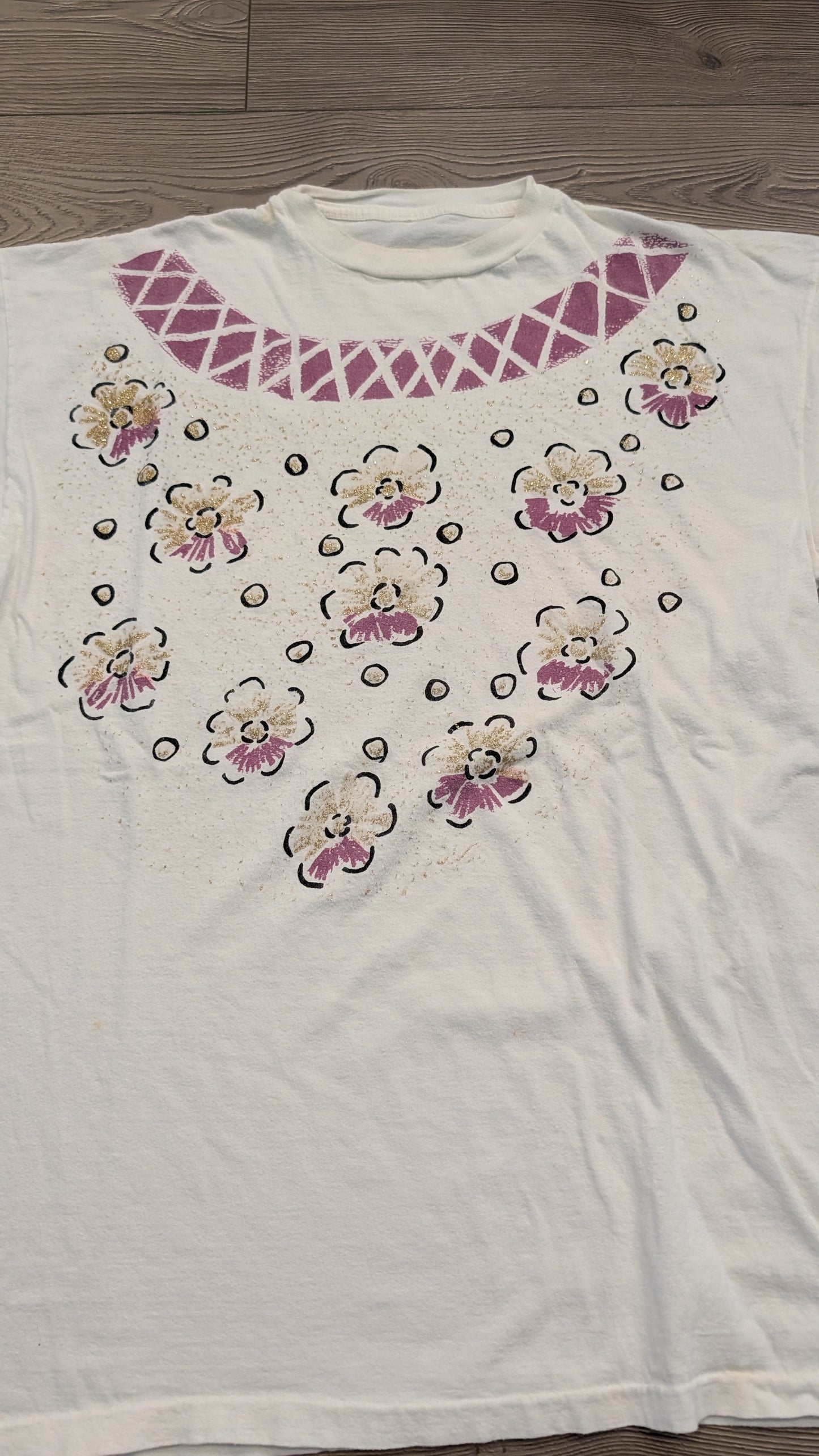 90's Women's Granny Style Glittery Flower Art T shirt