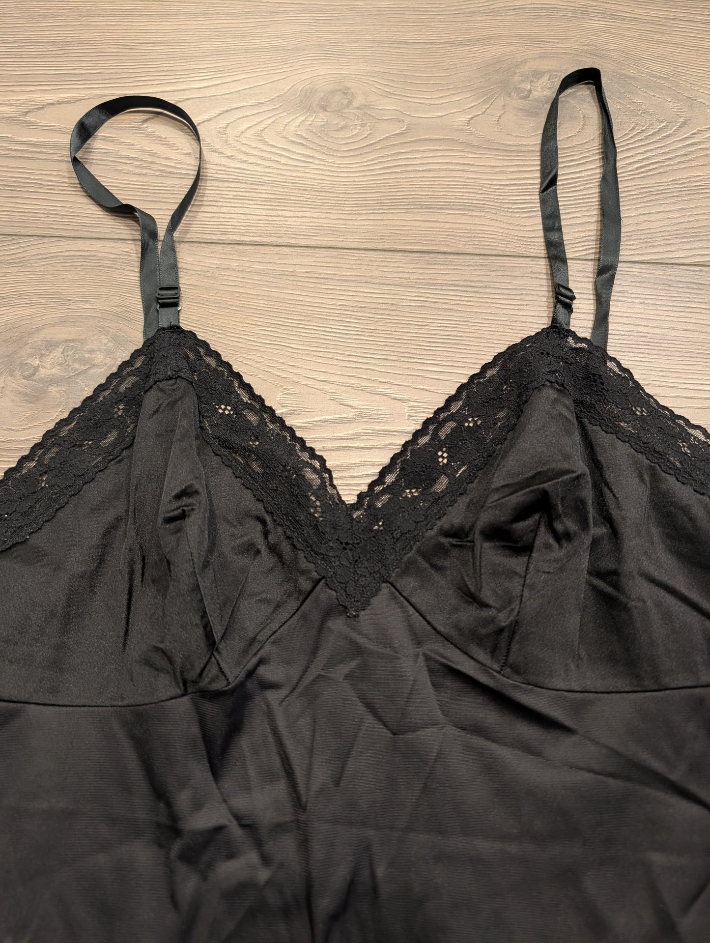 50s/60s Women's Vanity Fair Black Lace-trimmed Slip