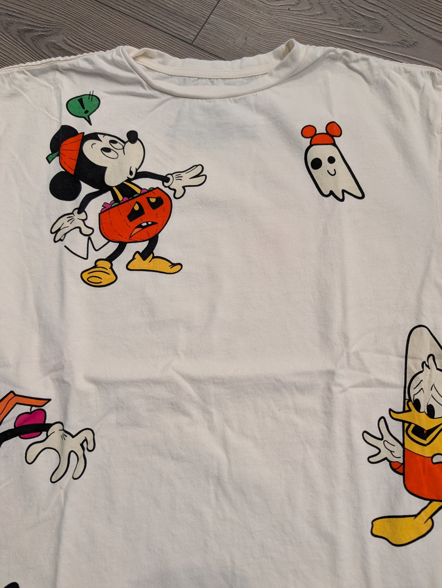 Y2K Walt Disney Halloween-themed T-shirt
