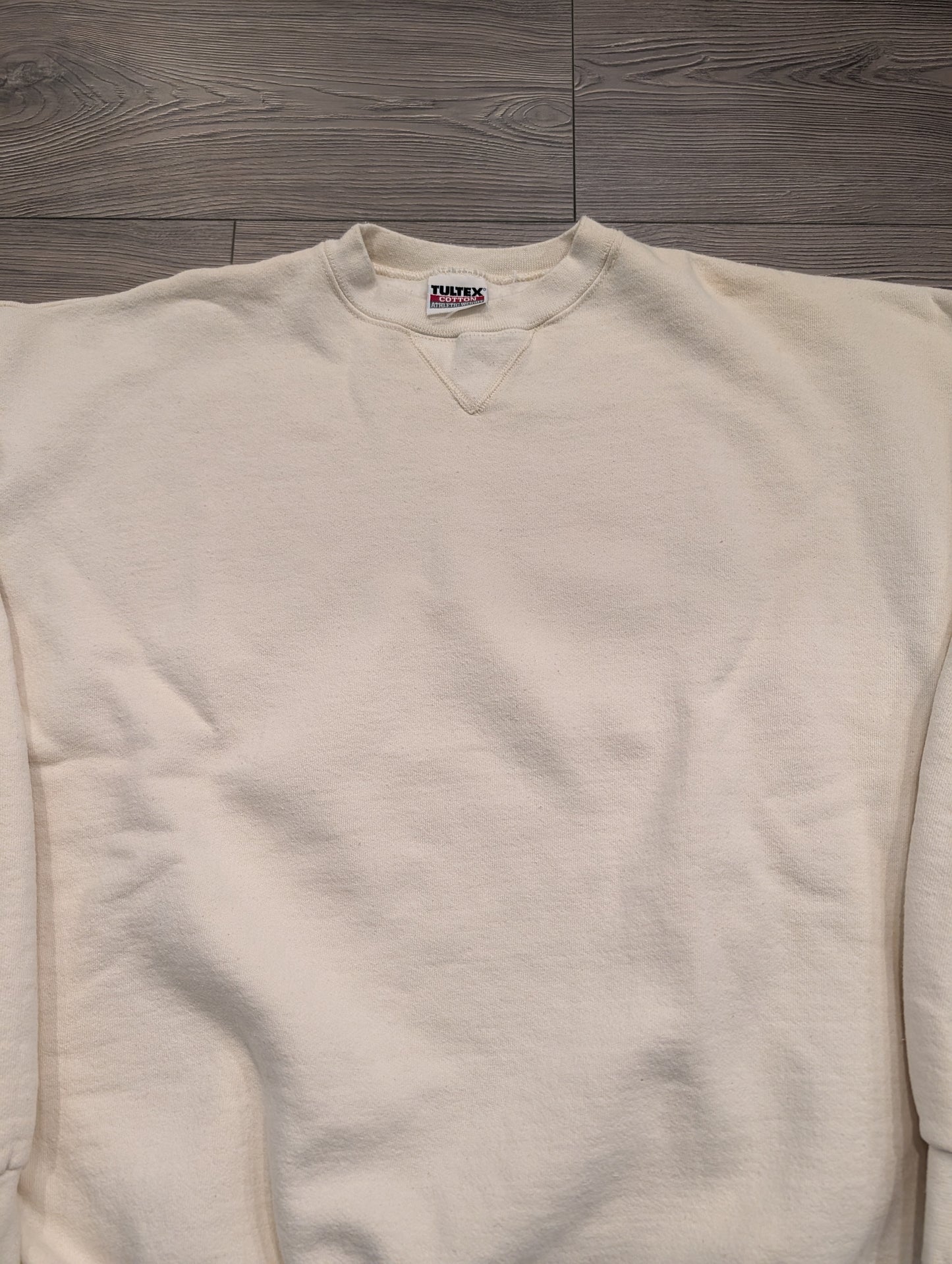80s/90s Cream Colored Basic Blank Crewneck Sweatshirt