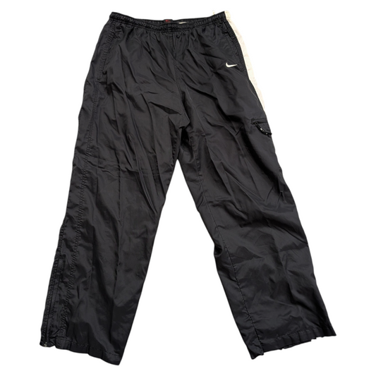 90s/Y2K Nike Nylon Cargo Style Athletic Pants