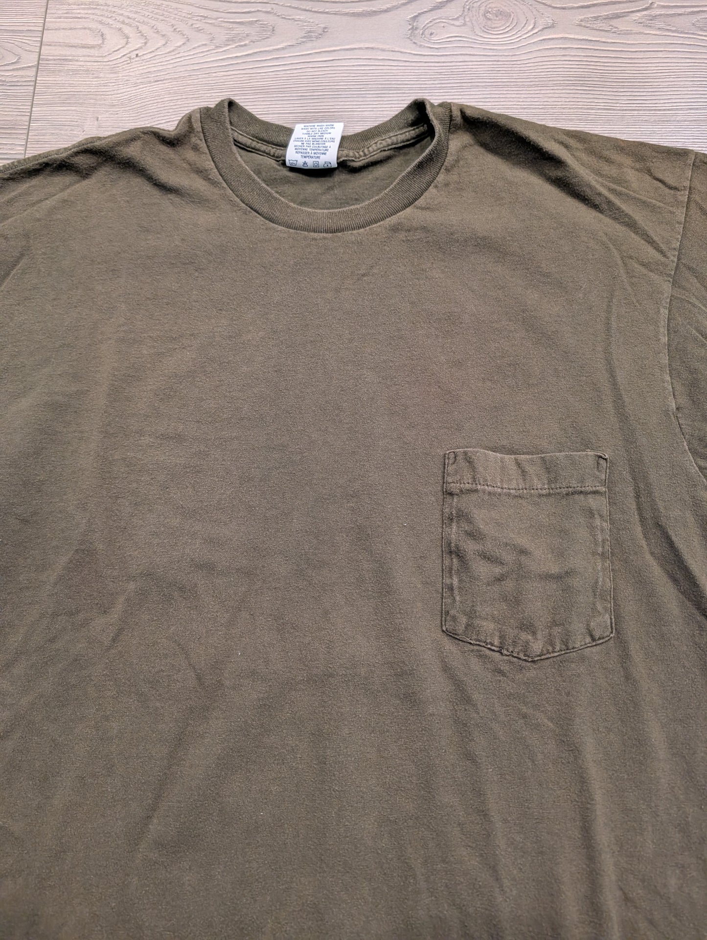 90s GAP Shortsleeve Solid Green Pocket T Shirt