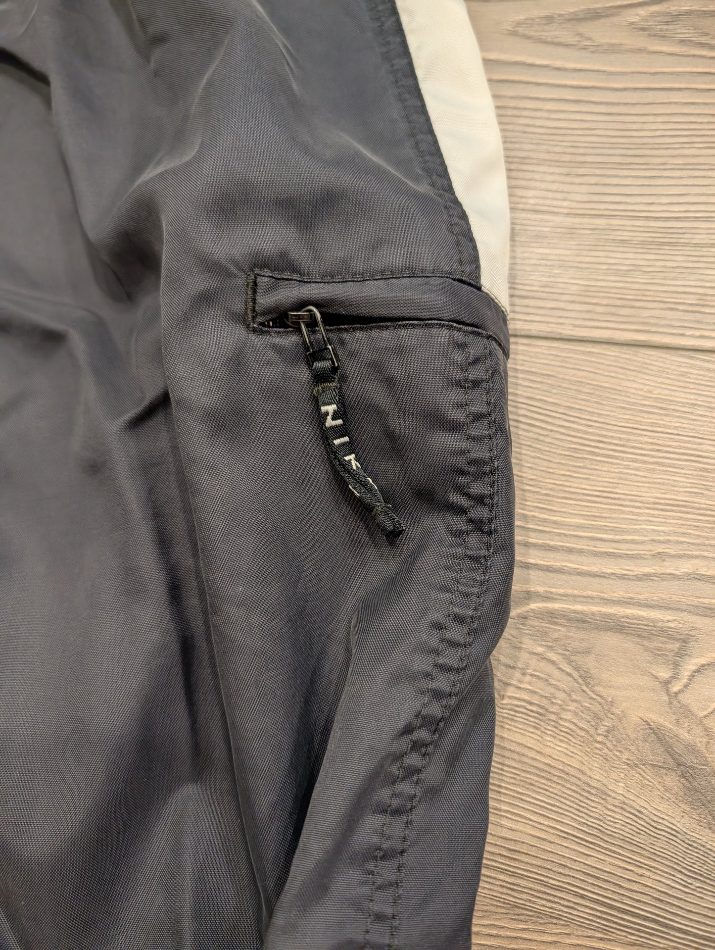90s/Y2K Nike Nylon Cargo Style Athletic Pants