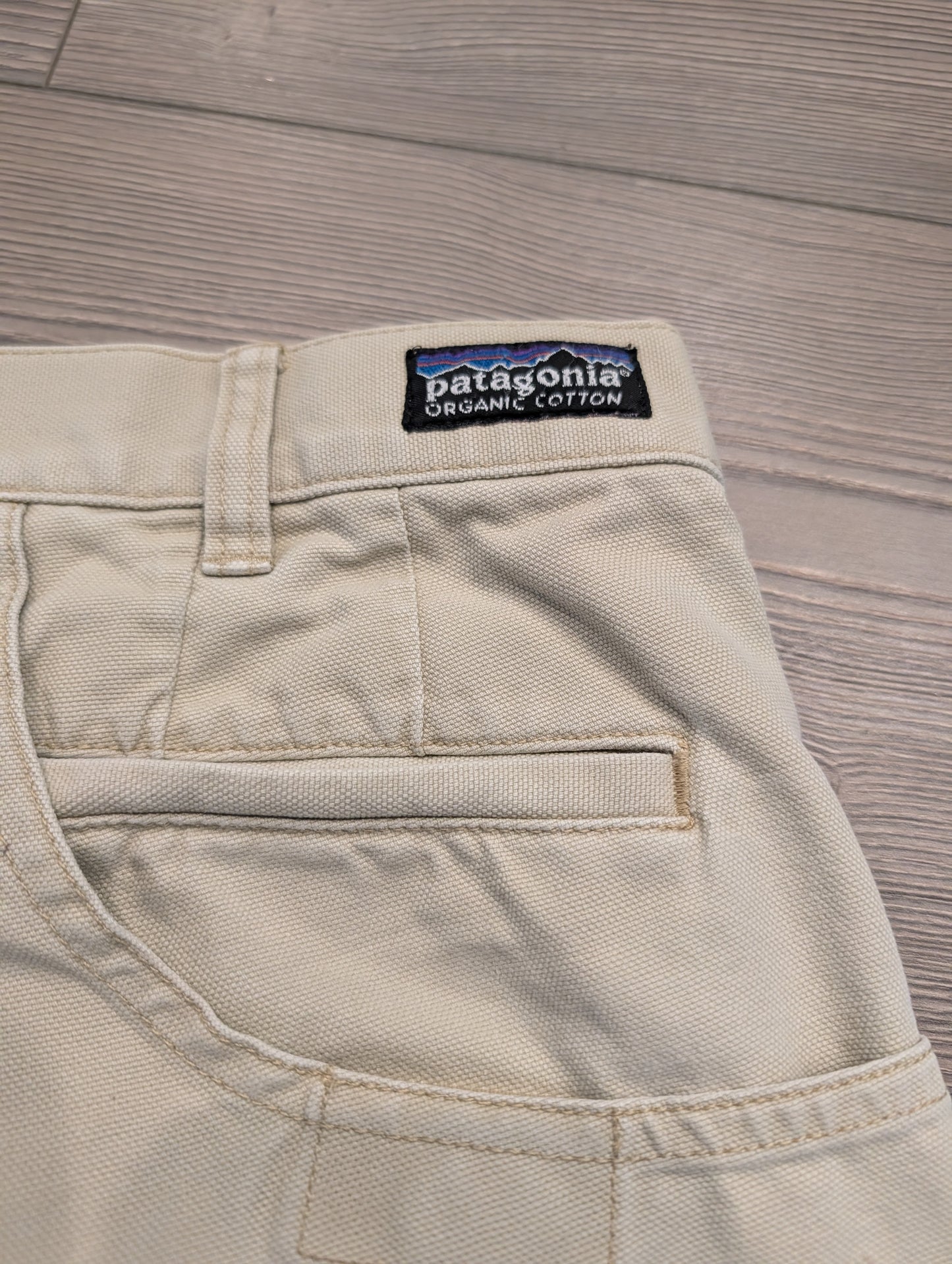 90s/Y2K Khaki Canvas Patagonia Shorts