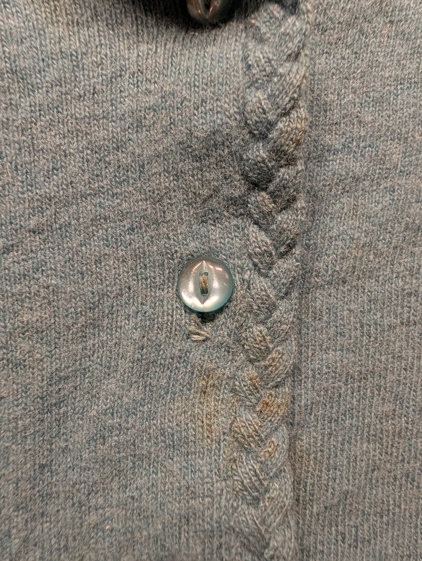 1960s Munrospun Women's Wool Button Up Sweater