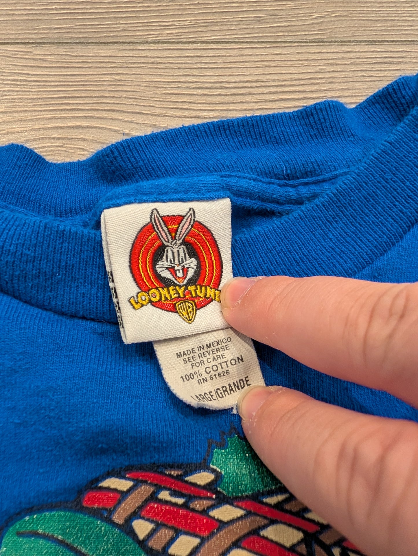 1997 Looney Tunes Tazmanian Devil Golfing T-shirt