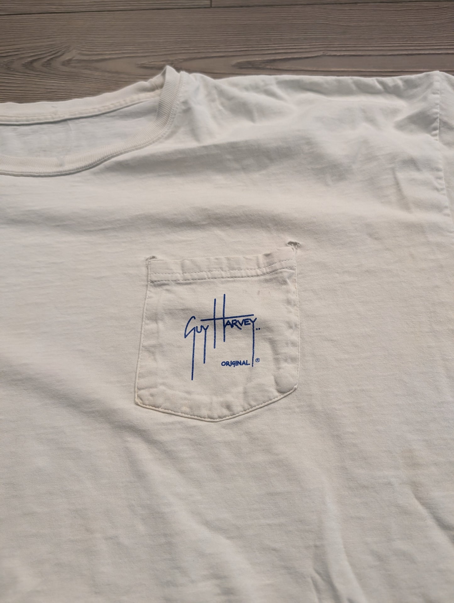 2009 Guy Harvey Snook Fish on Lure Out of Water T-shirt