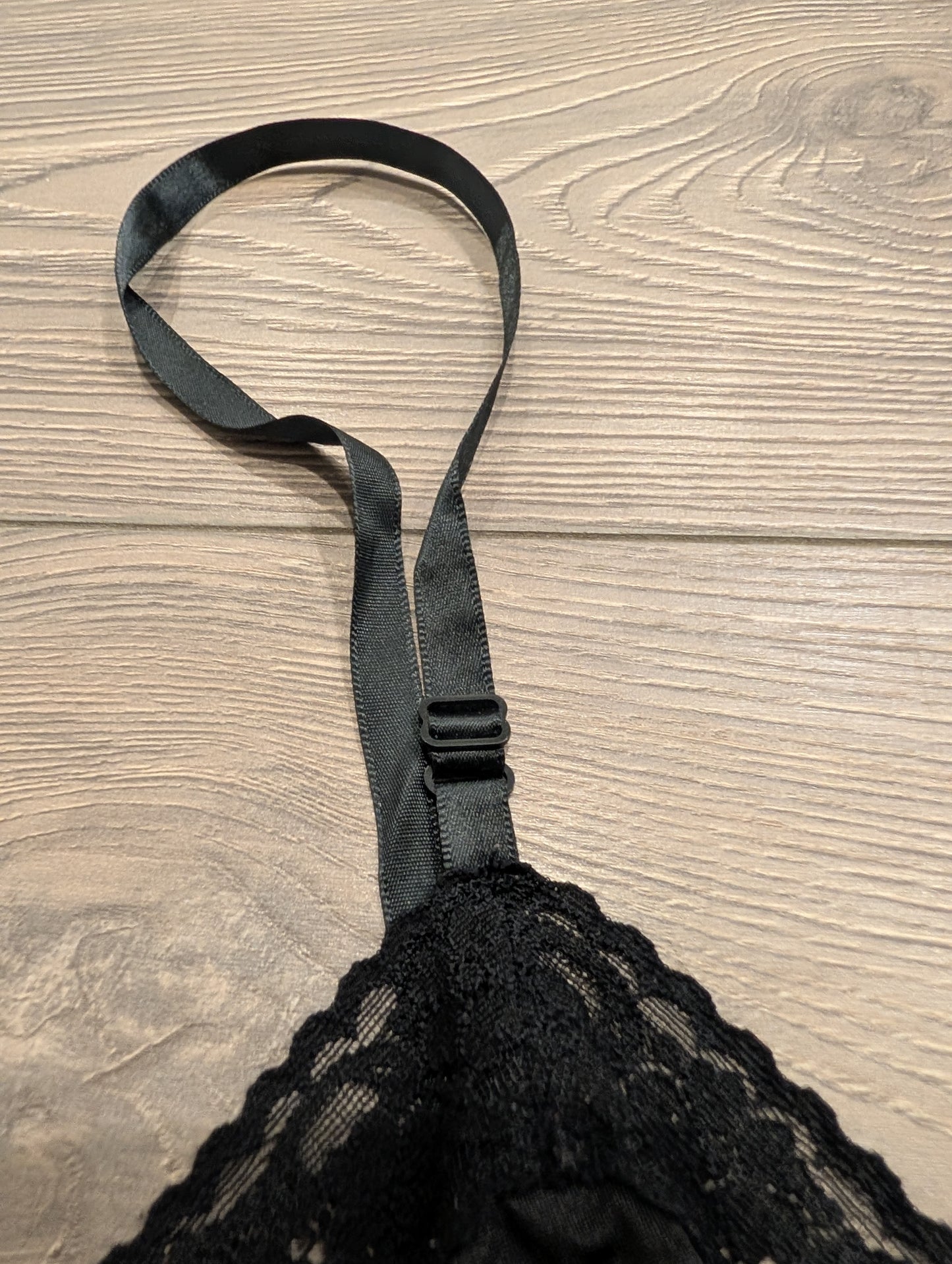 50s/60s Women's Vanity Fair Black Lace-trimmed Slip